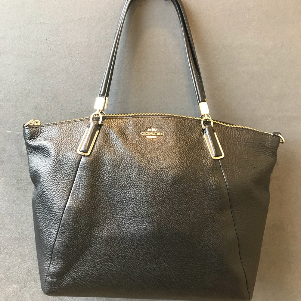 Coach Kelsey Large Tote in Black Pebbled Leather